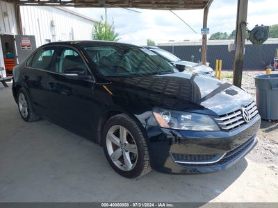 VOLKSWAGEN PASSAT 2013