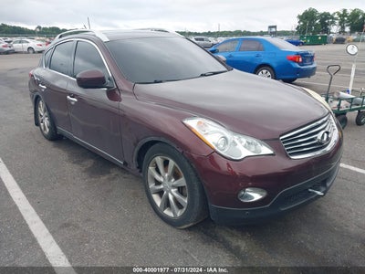 INFINITI JOURNEY 2012