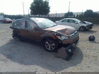 SUBARU OUTBACK 2013