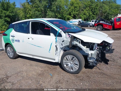 NISSAN LEAF 2023