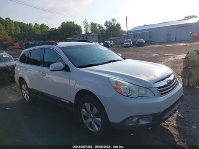 SUBARU OUTBACK 2011