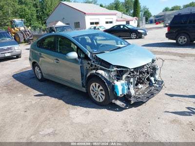 TOYOTA PRIUS PLUG-IN 2015