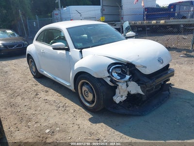 VOLKSWAGEN BEETLE 2012