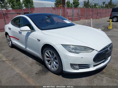 TESLA MODEL S 2015