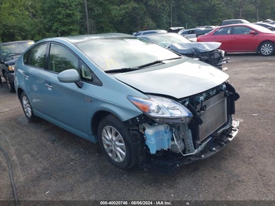 TOYOTA PRIUS PLUG-IN 2013