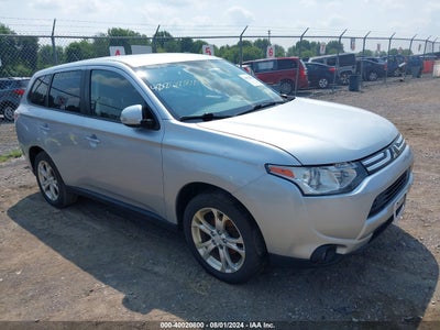 MITSUBISHI OUTLANDER 2023