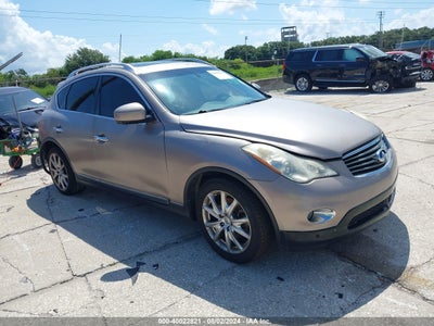 INFINITI JOURNEY 2015