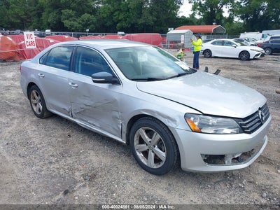 VOLKSWAGEN PASSAT 2012
