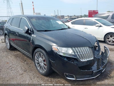 LINCOLN MKT 2011