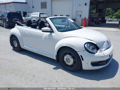 VOLKSWAGEN BEETLE 2013