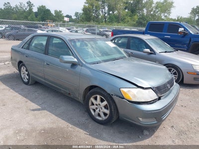 TOYOTA AVALON 2001