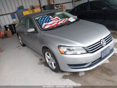 VOLKSWAGEN PASSAT 2013