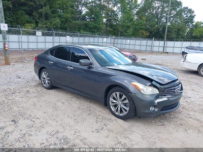 INFINITI M37 2013