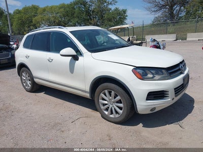 VOLKSWAGEN TOUAREG 2011