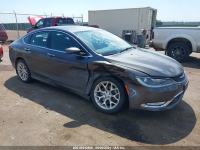 CHRYSLER 200 2015