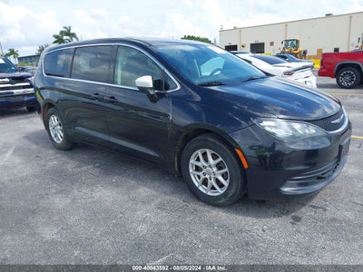 CHRYSLER PACIFICA 2017