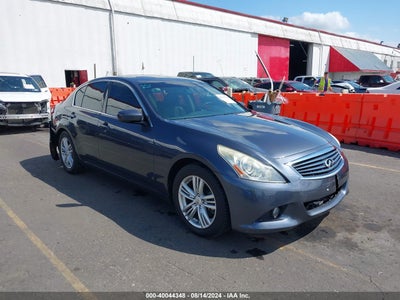 INFINITI JOURNEY 2012