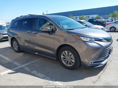 TOYOTA SIENNA 2021