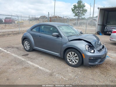 VOLKSWAGEN BEETLE 2013