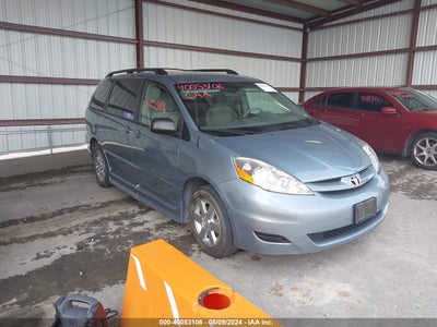 TOYOTA SIENNA 2008