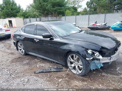 INFINITI M37 2011