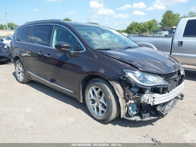 CHRYSLER PACIFICA 2017