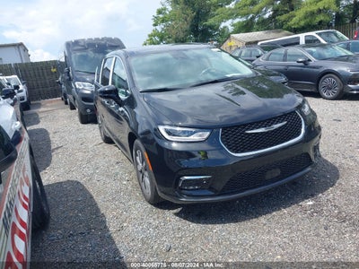 CHRYSLER PACIFICA HYBRID 2024