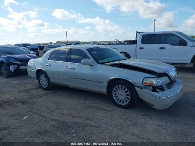 LINCOLN TOWN CAR 2005