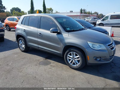 VOLKSWAGEN TIGUAN 2011