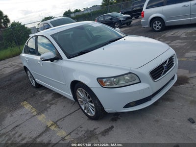 VOLVO S40 2010