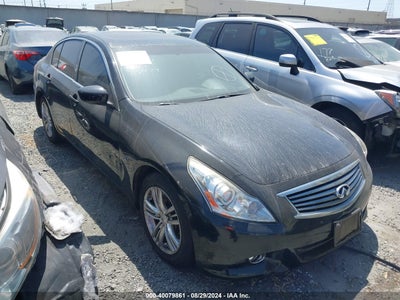 INFINITI Q40 2015