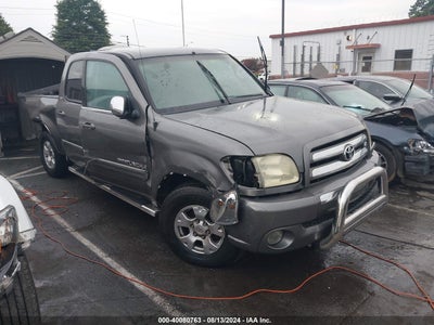 TOYOTA TUNDRA 2004