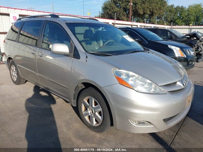 TOYOTA SIENNA 2009