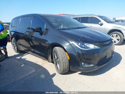 CHRYSLER PACIFICA 2018