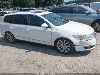 VOLKSWAGEN PASSAT 2010