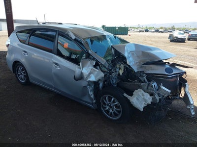 TOYOTA PRIUS V 2013
