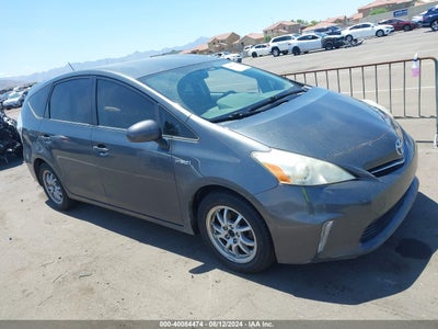 TOYOTA PRIUS V 2013