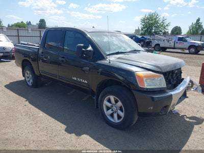 NISSAN TITAN 2011
