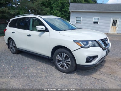 NISSAN PATHFINDER 2017