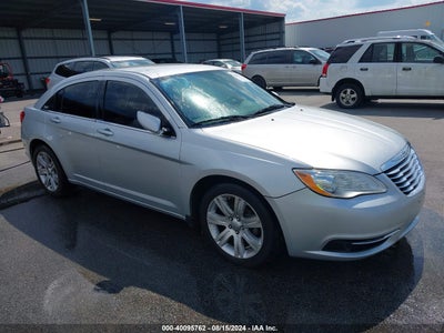 CHRYSLER 200 2012