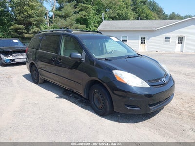 TOYOTA SIENNA 2010