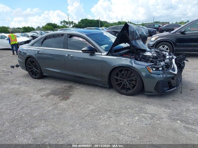 AUDI S8 2024