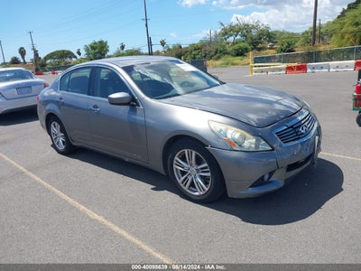 INFINITI JOURNEY 2012
