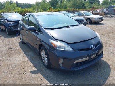 TOYOTA PRIUS PLUG-IN 2014