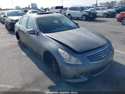 INFINITI JOURNEY 2012