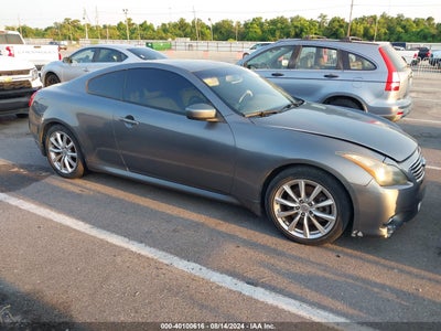 INFINITI JOURNEY 2012