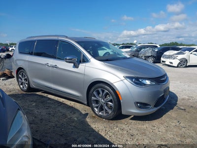 CHRYSLER PACIFICA 2017