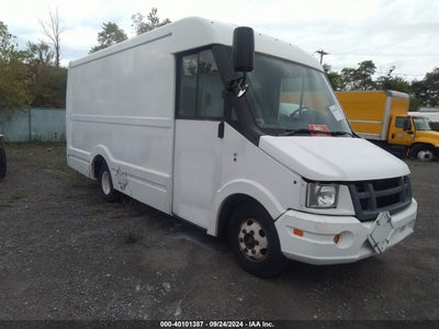 ISUZU COMMERCIAL VAN 2013