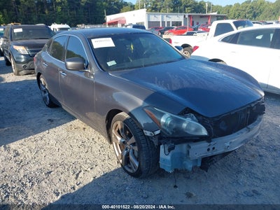 INFINITI M37 2013