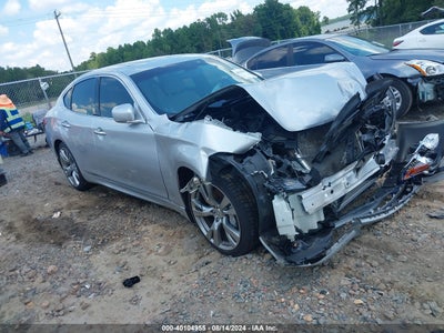 INFINITI M37 2013